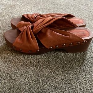 Like new, Kelsi Dagger sandals size 10